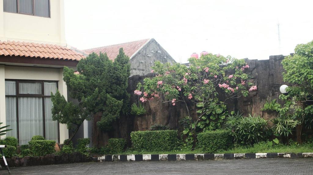 Отель Jepara Indah Экстерьер фото